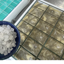 Charger l'image dans la galerie, Savon à l'Ancienne - Barres de Sel