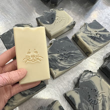 Charger l'image dans la galerie, Savon Stylisé - Blanchon & Eau de Glaces