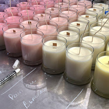 Charger l'image dans la galerie, Chandelle de Soya & Mèche de Bois - Pain Noix & Banane