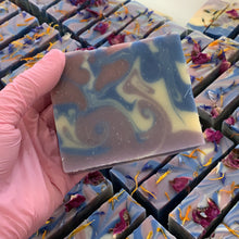 Charger l'image dans la galerie, Savon de Fantaisie - Fleurs des Îles