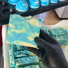 Charger l'image dans la galerie, Savon de Fantaisie - Bleu du Golfe